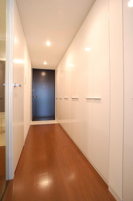 グランドコンシェルジュ都立大学1階 収納