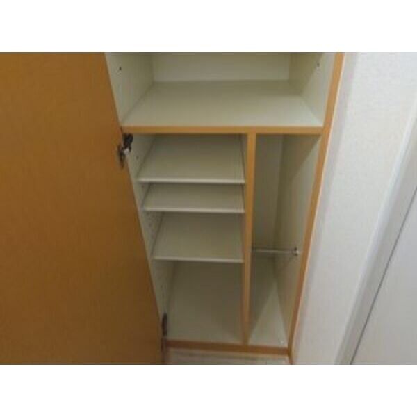 スカイコート後楽園WEST1402号室 収納