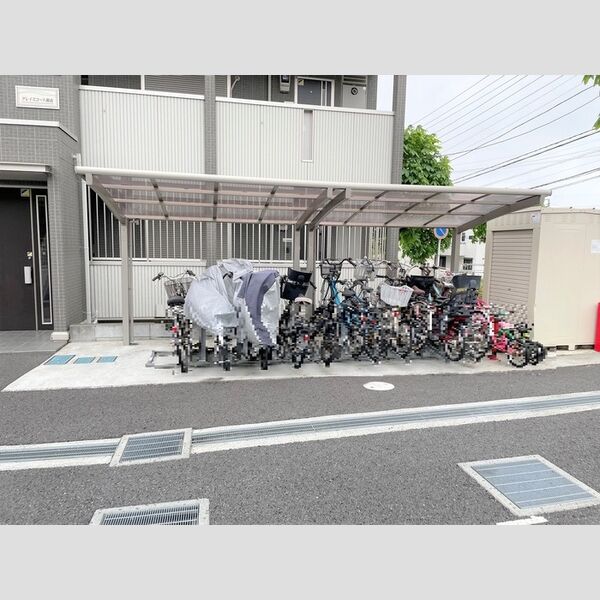 グレイスコート湘南 駐輪場