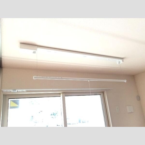 エクレール曲本 室内物干しで雨の日も洗濯物が干せます