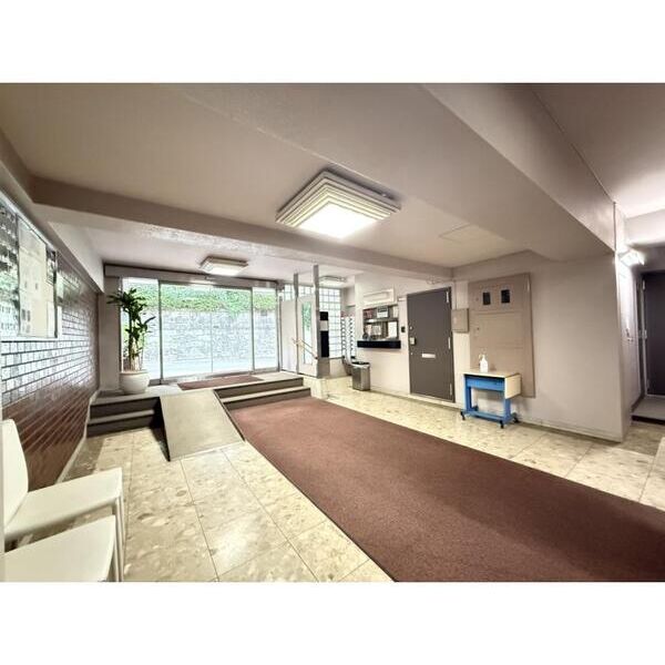 広尾ハイツ707号室 エントランス