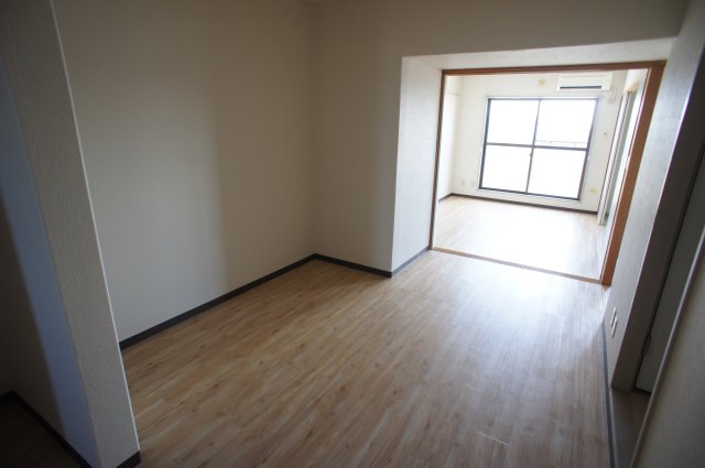 カサグランデ0209号室 使いやすいリビングです