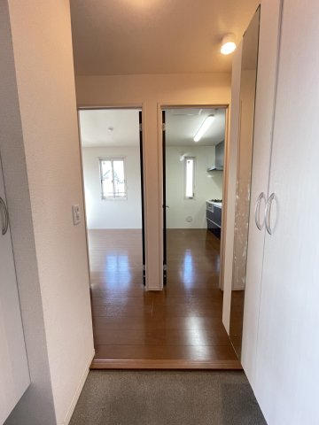 ラマージュ大倉山0301号室 玄関