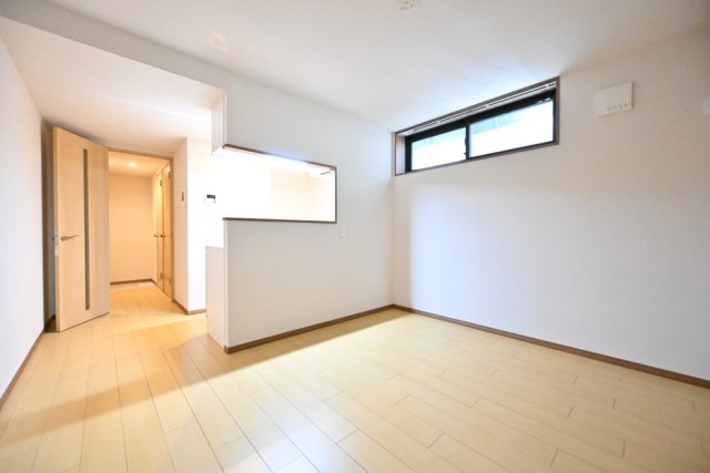 ＣＥＮＴＲＡＬ　ＧＡＲＤＥＮ　ＲＥＳＩＤＥＮＣＥ　ＴＯＫＹＯ地下1階 リビング
