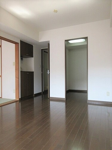 レクセル鶴川 リビングダイニング　※2021年9月撮影