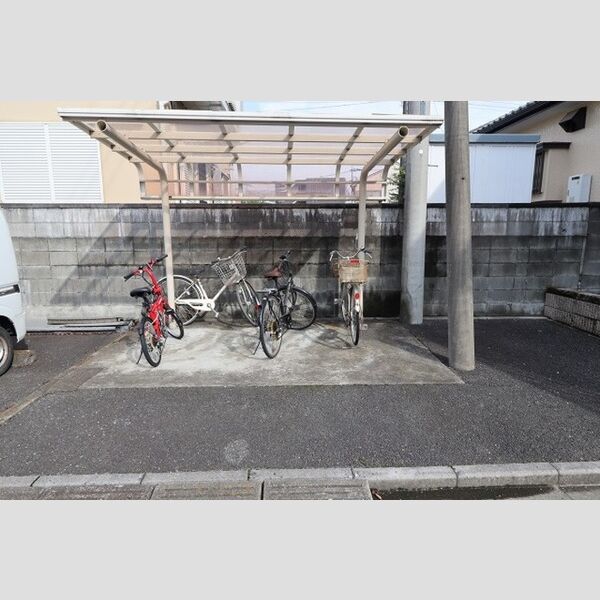 セジュールエクセレント 駐輪場