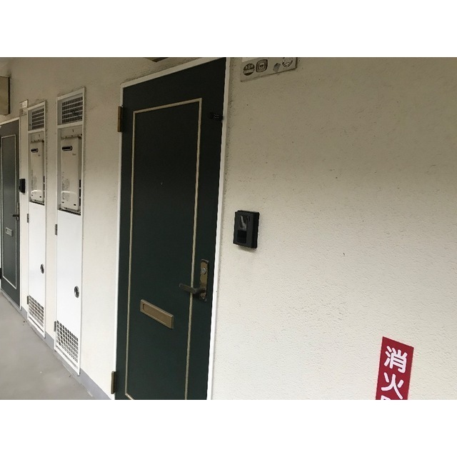 サンマールかしわ台302号室 玄関