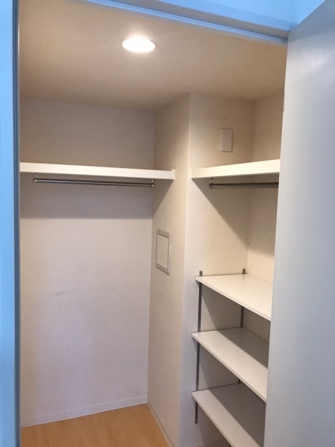 ＫＥＮＺＯ　ＨＡＵＳ　ＥＫＯＤＡ0303号室 収納