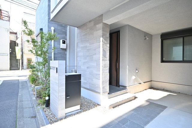 大田区南千束３丁目戸建　２号棟 エントランス