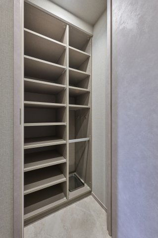 プラウドフラット四谷三丁目501号室 同建物別部屋の参考画像