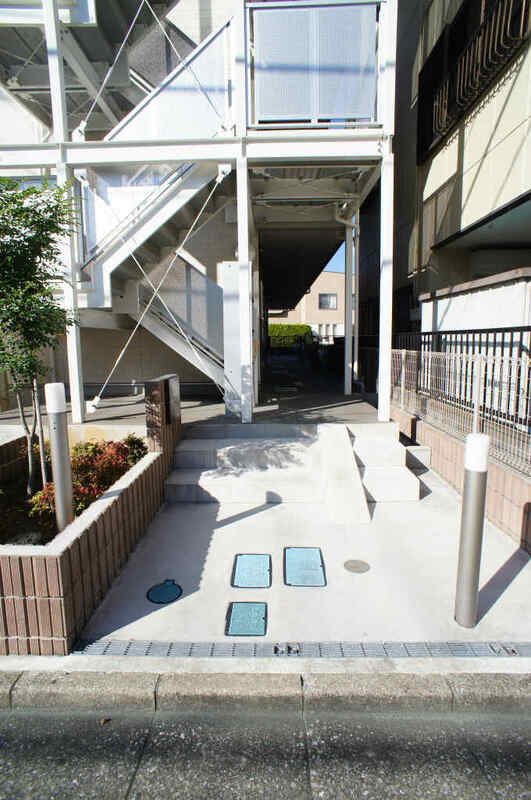 リブリ・ツヴァイテンス エントランス