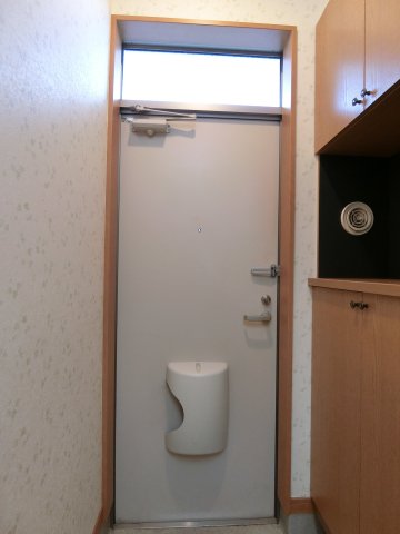 プレリュード立川 玄関