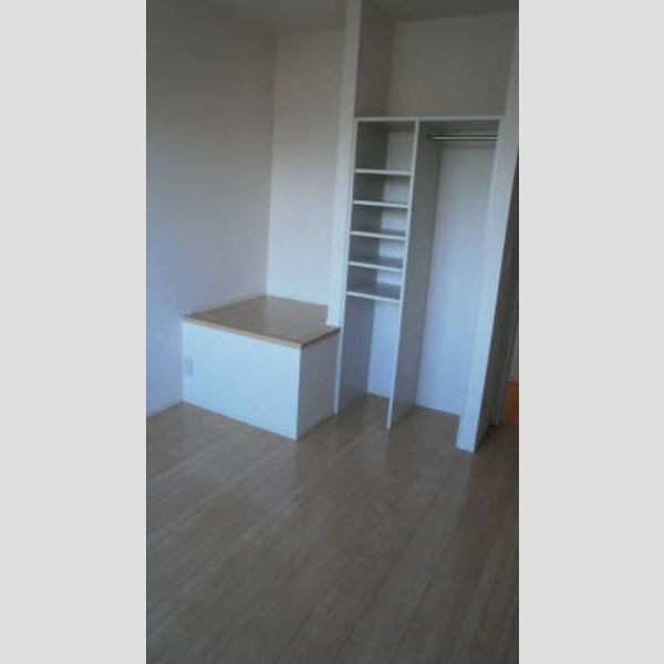 ハーベストテラス　EAST 101・103☆2階洋室・収納