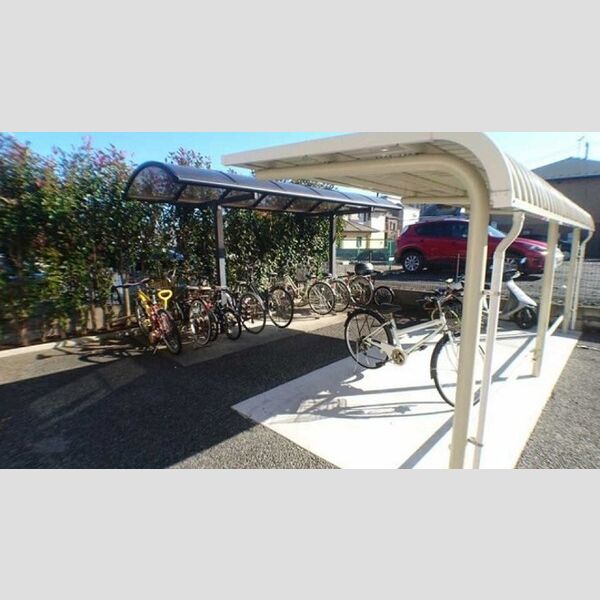 プリムヴェールファイヴ 駐輪場