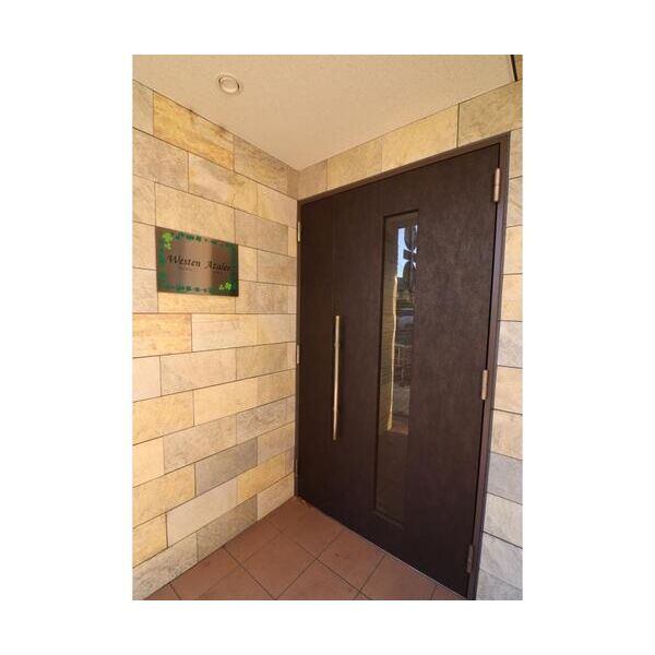 Westen　Azalee203号室 エントランス