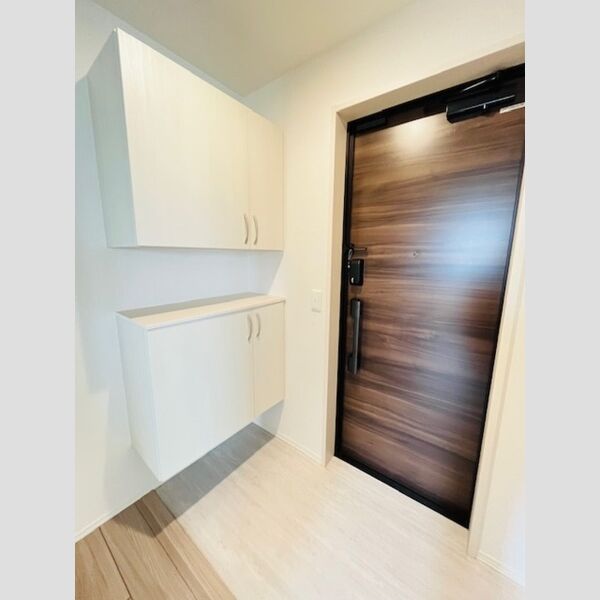 サンブルーム湘南 玄関