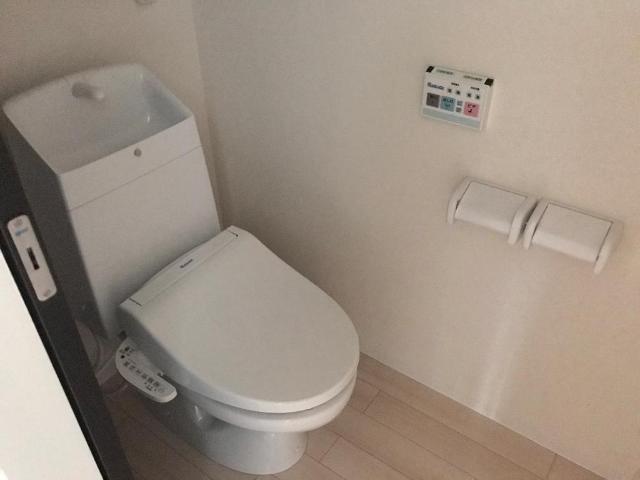 アルビア　～ULBEA～202号室 シャワー付トイレ