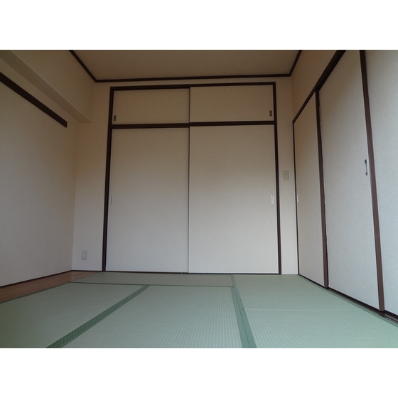 オーバーヒルズ弐番館 内観