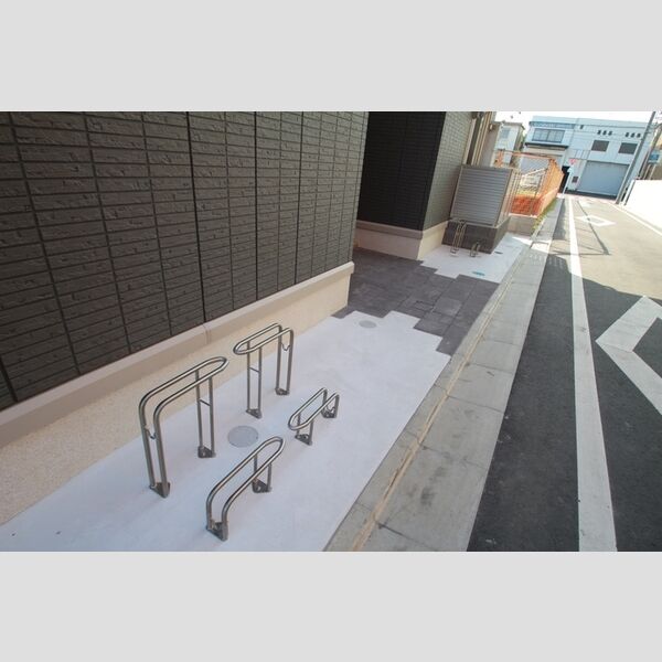 プラシード 周辺