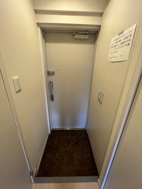 パークフロント下北沢203E号室 玄関