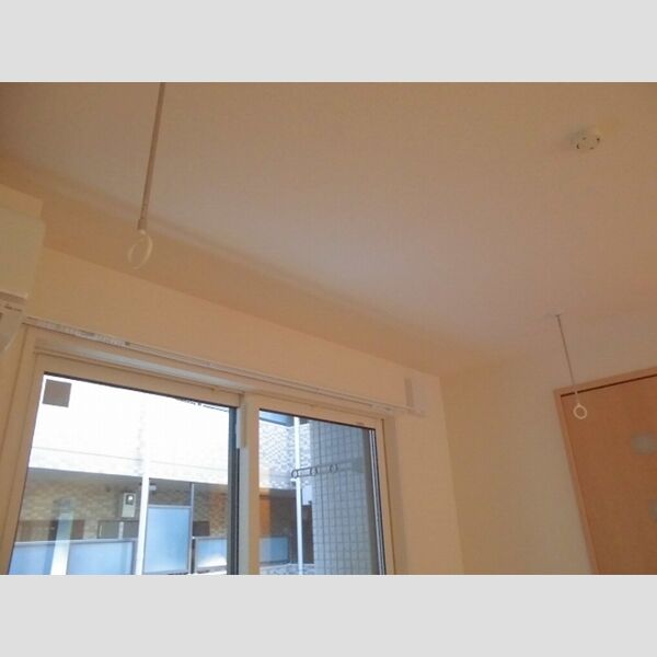 ステラカーサ203号室 室内物干し