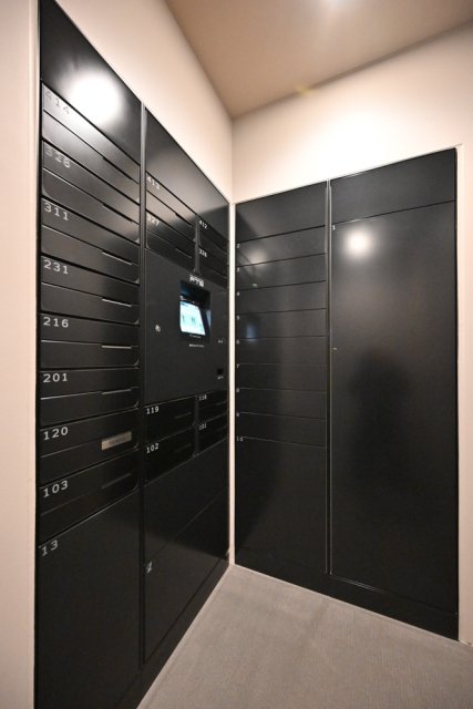 アトラスシティ千歳烏山グランスイート　杜ノ棟3階 宅配BOX