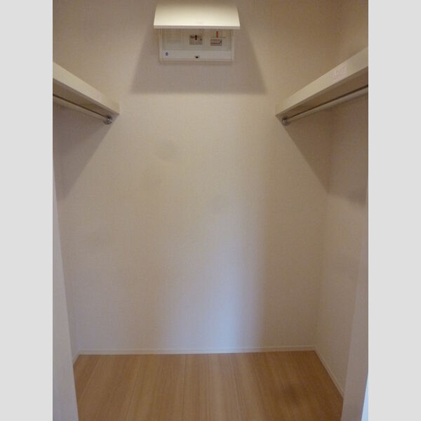 リヴェールⅡ302号室 ウォークインクローゼット