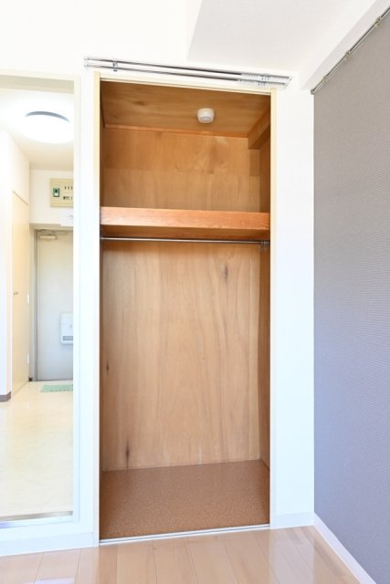 エヴェナール二子新地7階 オープンクローゼット