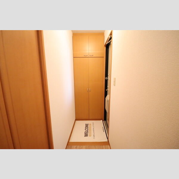 ミルコート　B 玄関