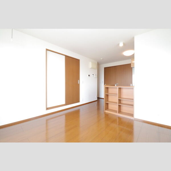 Bricks Lake Town LDK