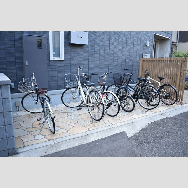 エギスハイム202号室 駐輪場