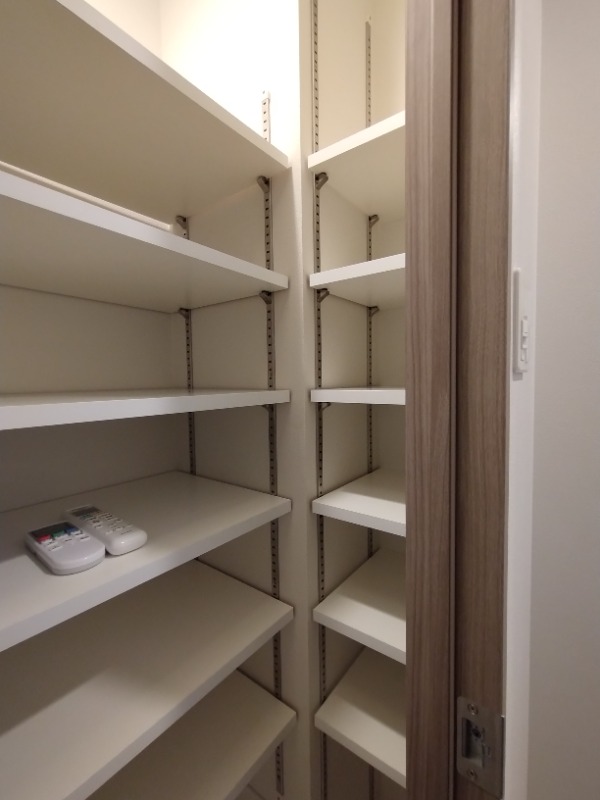 ヴァースクレイシア秋葉原EAST 収納