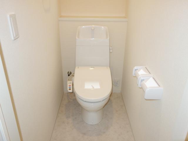 ジャルディーノ　Ｆ-one201号室 シャワー付トイレ