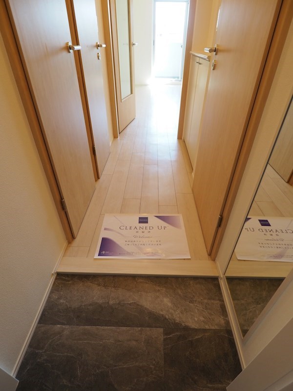 レジディア三軒茶屋4階 玄関