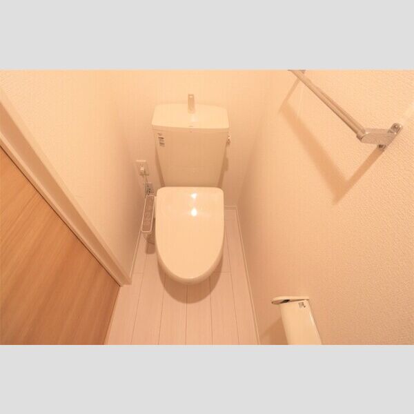 Tスクエア越ヶ谷205号室 温水洗浄暖房便座トイレ