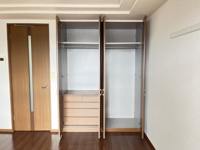Ｉ’ｃｕｂｅ　Ｇａｒｄｅｎ305号室 クローゼット