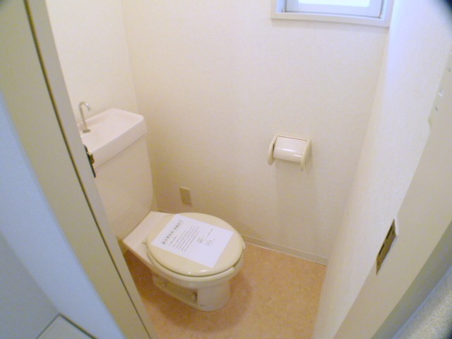 メゾン・ド・フルール(K-068)2階 トイレ