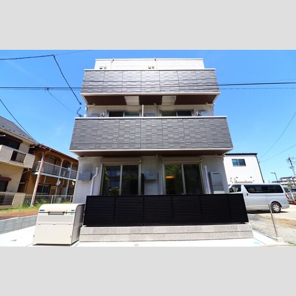 グラナーデ新宿101号室 外観