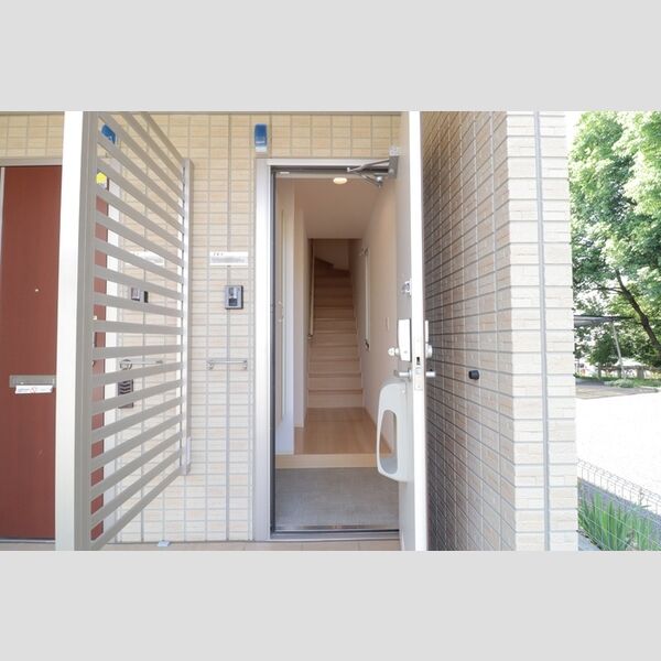 フォレストヴィラ 玄関