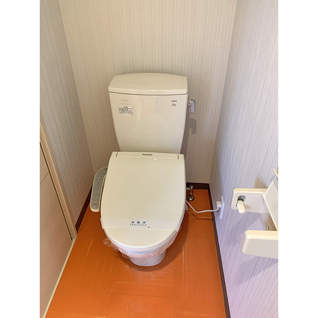 リリックコートパセオE号室 温水洗浄便座