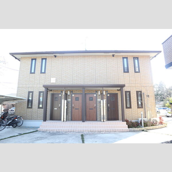 ルピナス　参番館 アプローチ