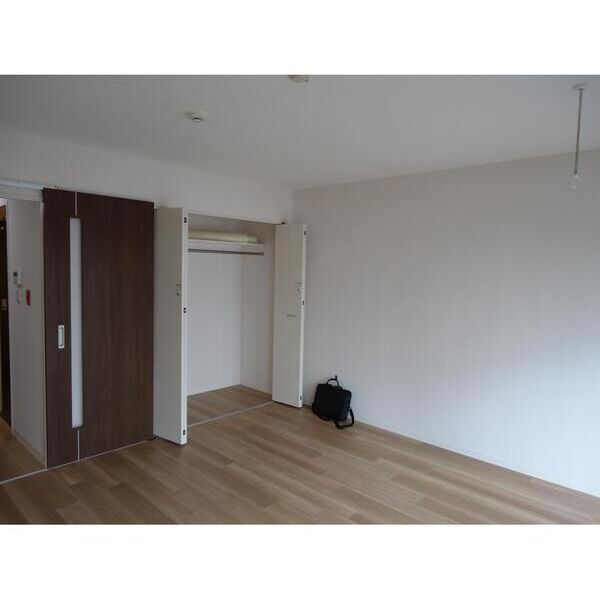 秀和第二南平台レジデンス リビング