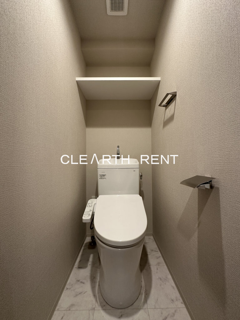 コンシェリア横濱 ＜ＳＨＩＮＫＯＹＡＳＵ＞10階 温水洗浄便座付きのトイレ