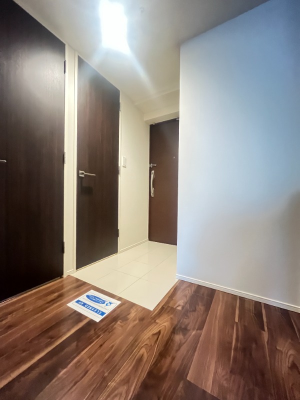 クロスレジデンス飯田橋 玄関