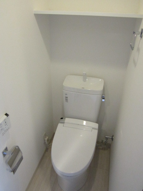 ガーラ・ステーション横濱阪東橋 シャワー付きトイレ