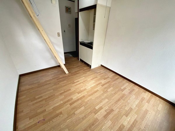 ブルーウィング リビング