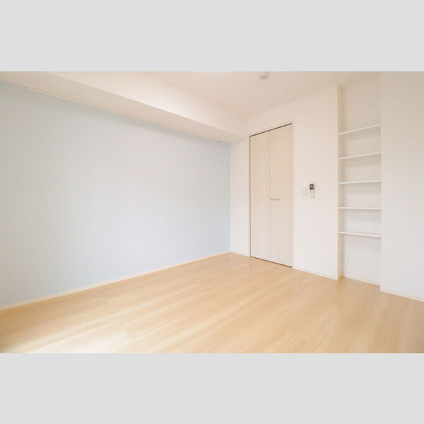 ロイジェントパークス レイクタウン Ⅲ　O 洋室