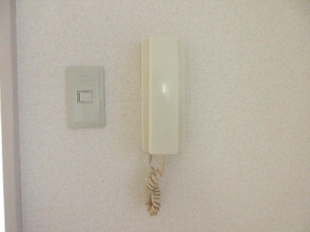 グランデール緑園0310号室 インターホン　※別号室の参考写真です(現況優先・仕様違いの場合あり)