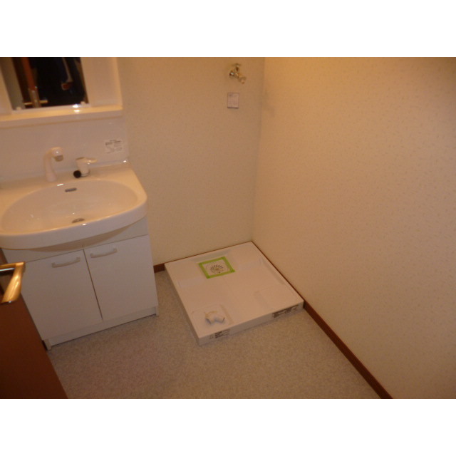 アンプルール フェール クローバー 内観