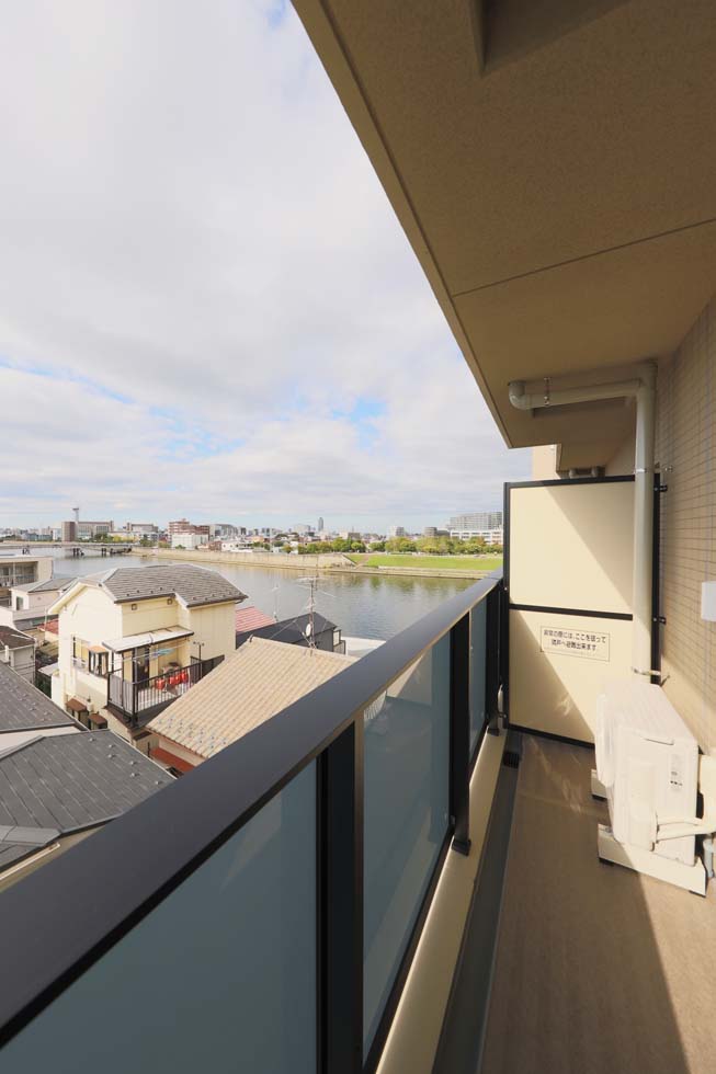 PREMIUM CUBE　王子神谷5階 内観